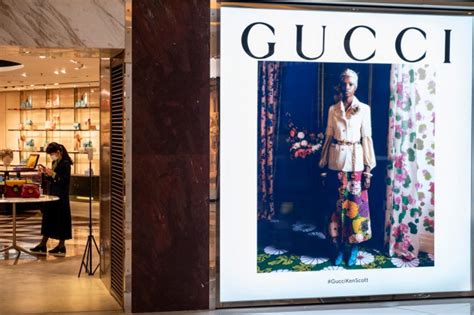 gucci forbes apre scuola|gucci news.